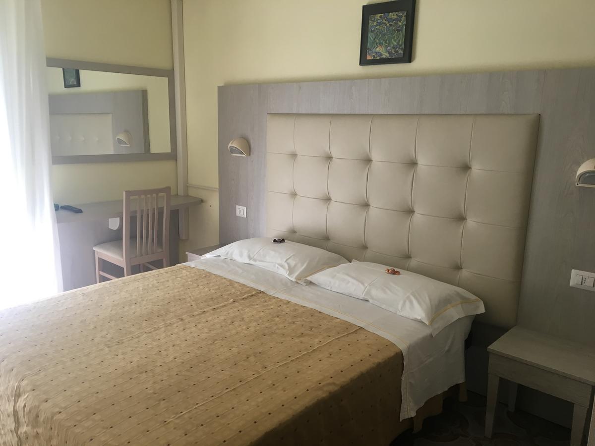 Hotel Laila Cesenatico Luaran gambar