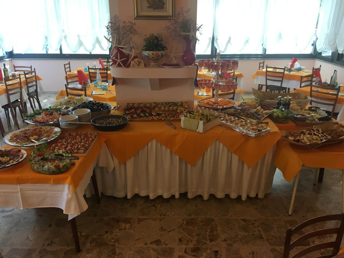 Hotel Laila Cesenatico Luaran gambar