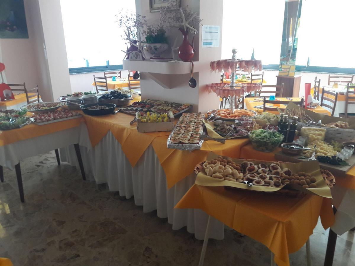 Hotel Laila Cesenatico Luaran gambar