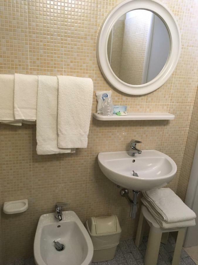 Hotel Laila Cesenatico Luaran gambar