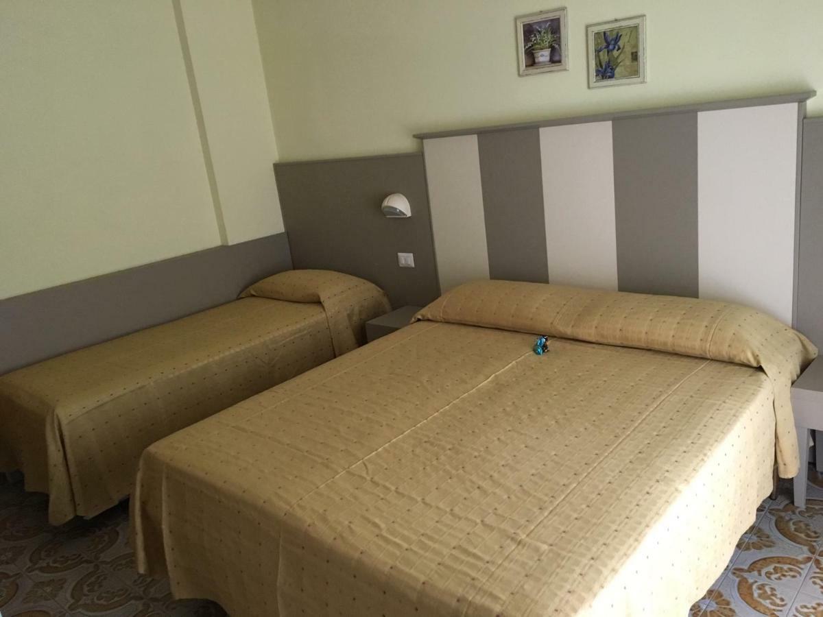 Hotel Laila Cesenatico Luaran gambar